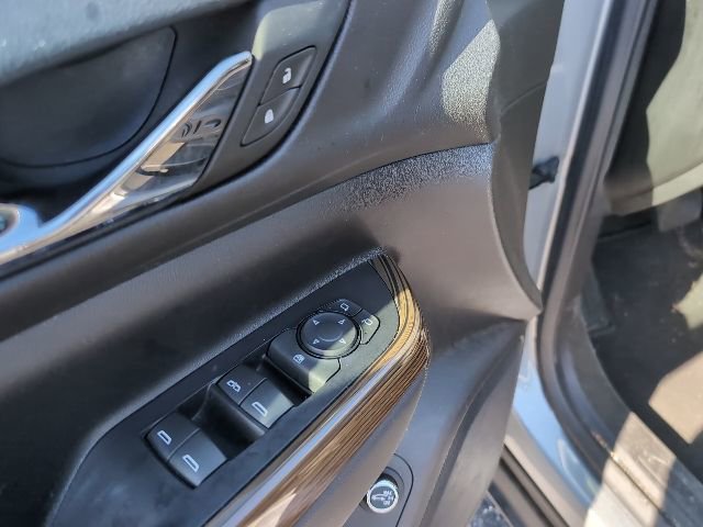 Used 2023 GMC Acadia SLE w/ Driver Convenience Package image 23