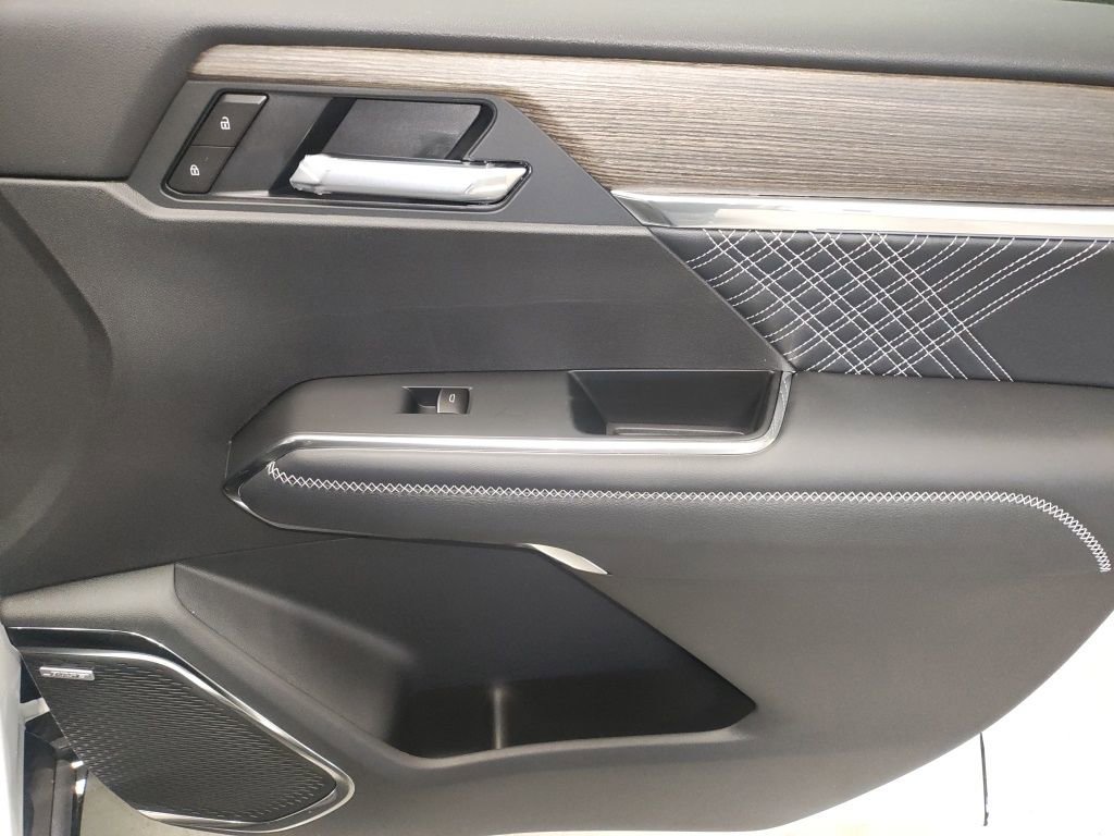 New 2026 GMC Acadia Denali w/ Super Cruise Package image 10