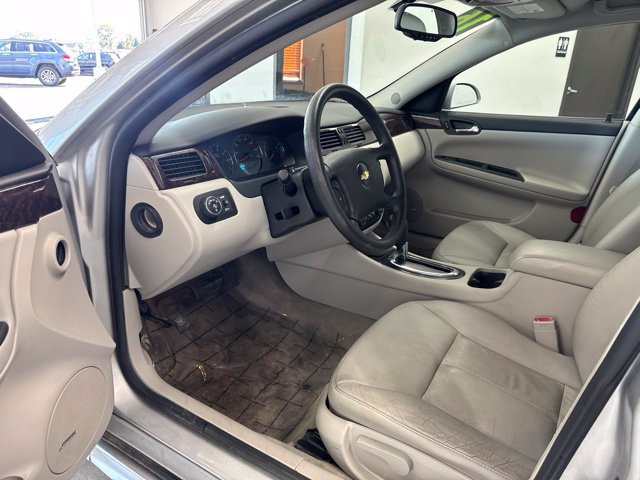 Used 2016 Chevrolet Impala LTZ FWD image 13
