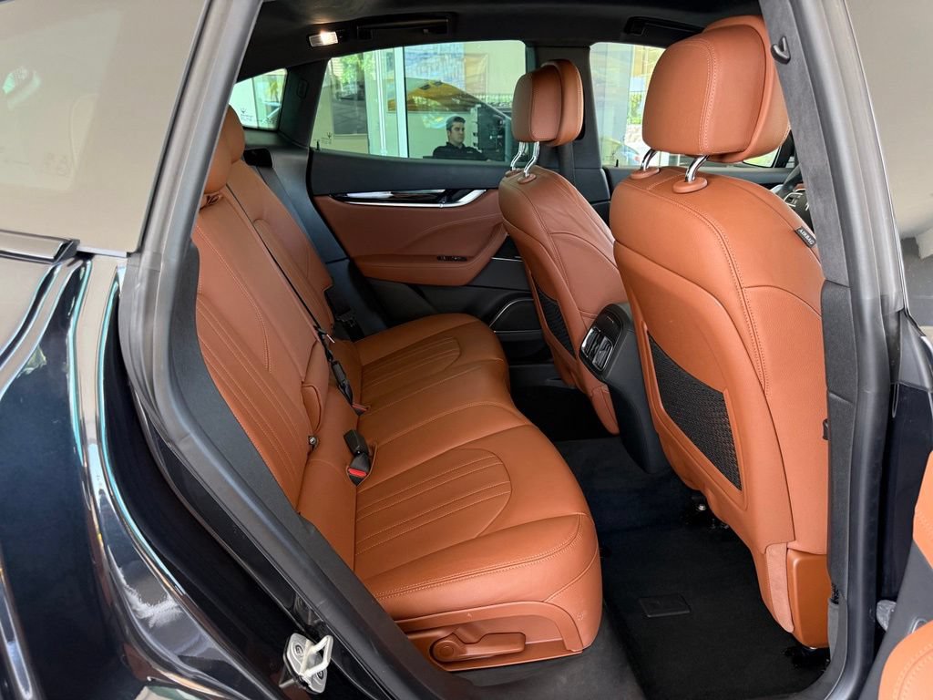 Certified 2022 Maserati Levante GT AWD/4WD image 13