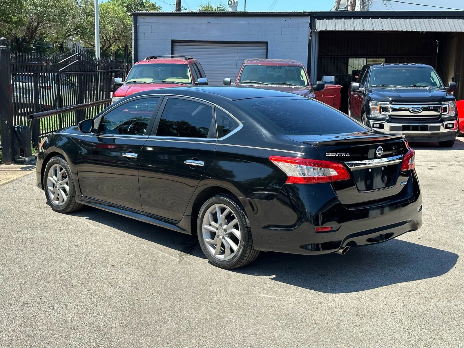 Used 2013 Nissan Sentra SR w/ Protection Pkg FWD image 7