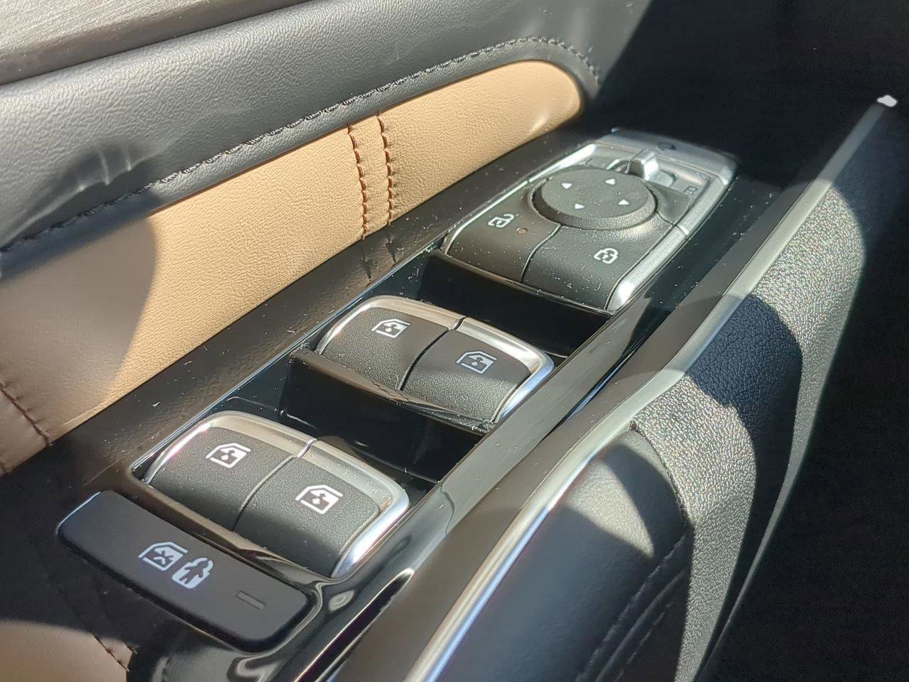 New 2026 Kia Sorento SX Prestige w/ Olive Brown Leather Package image 19