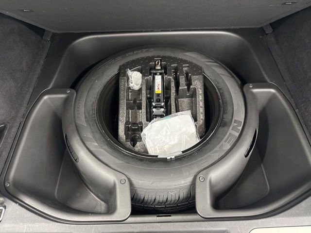 Used 2019 Jeep Grand Cherokee Overland w/ Jeep Active Safety Group image 11