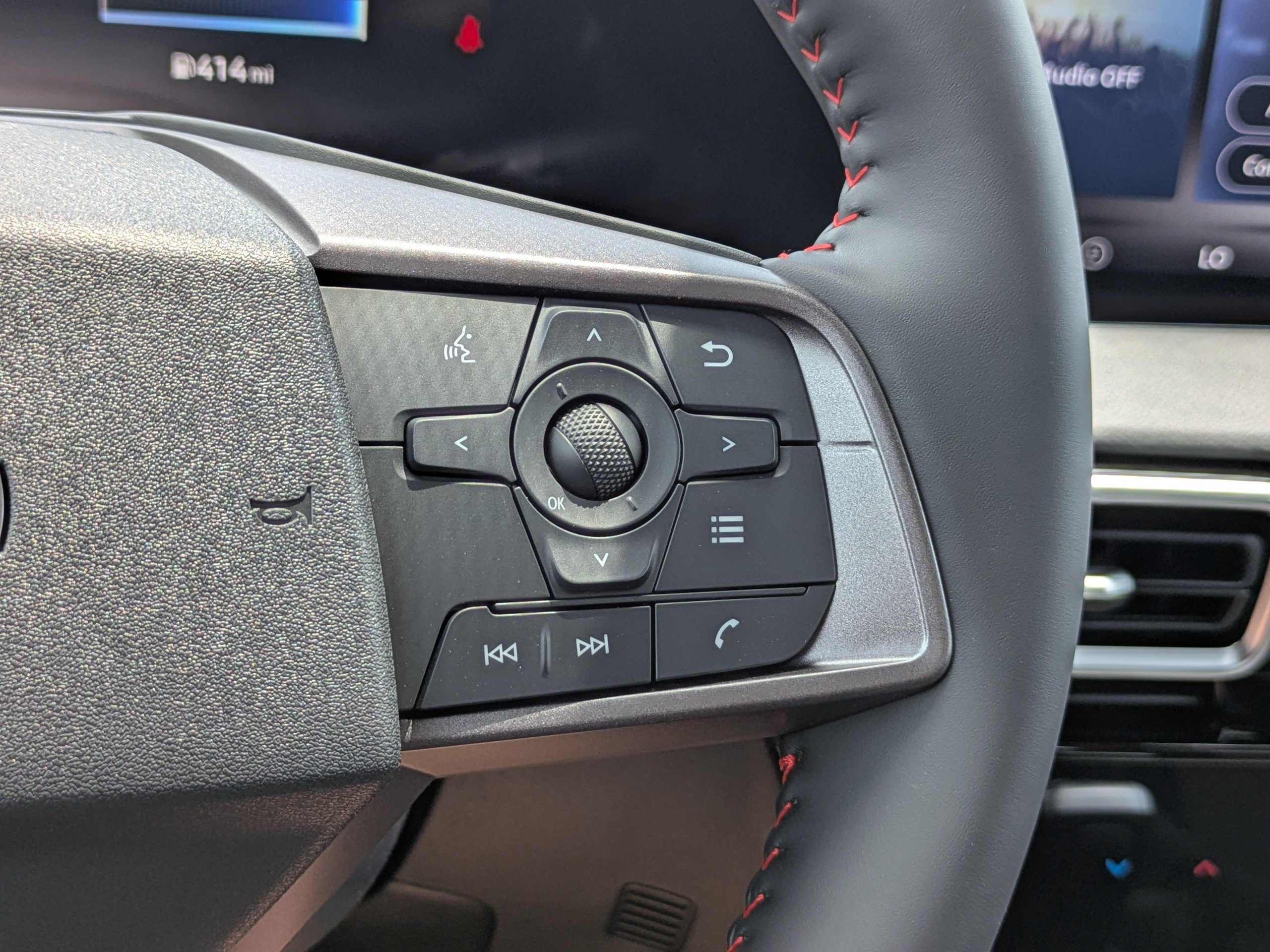 New 2026 Nissan Sentra SR w/ Floor Mat Package FWD image 26