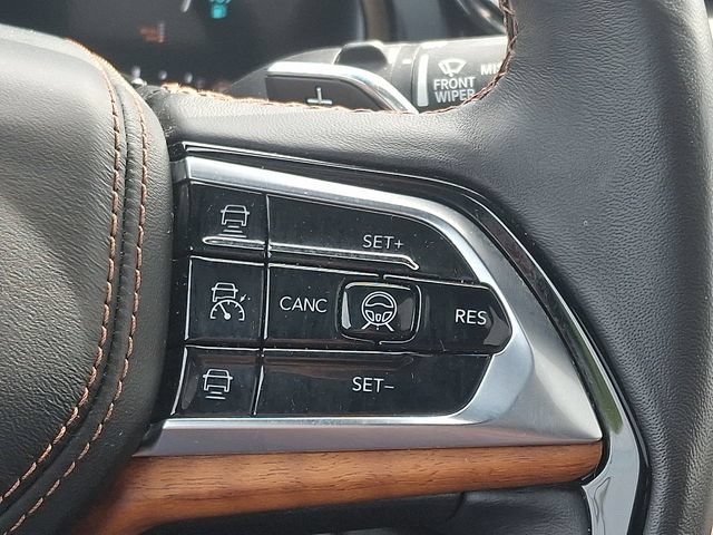 Used 2022 Jeep Grand Cherokee Summit AWD/4WD image 22