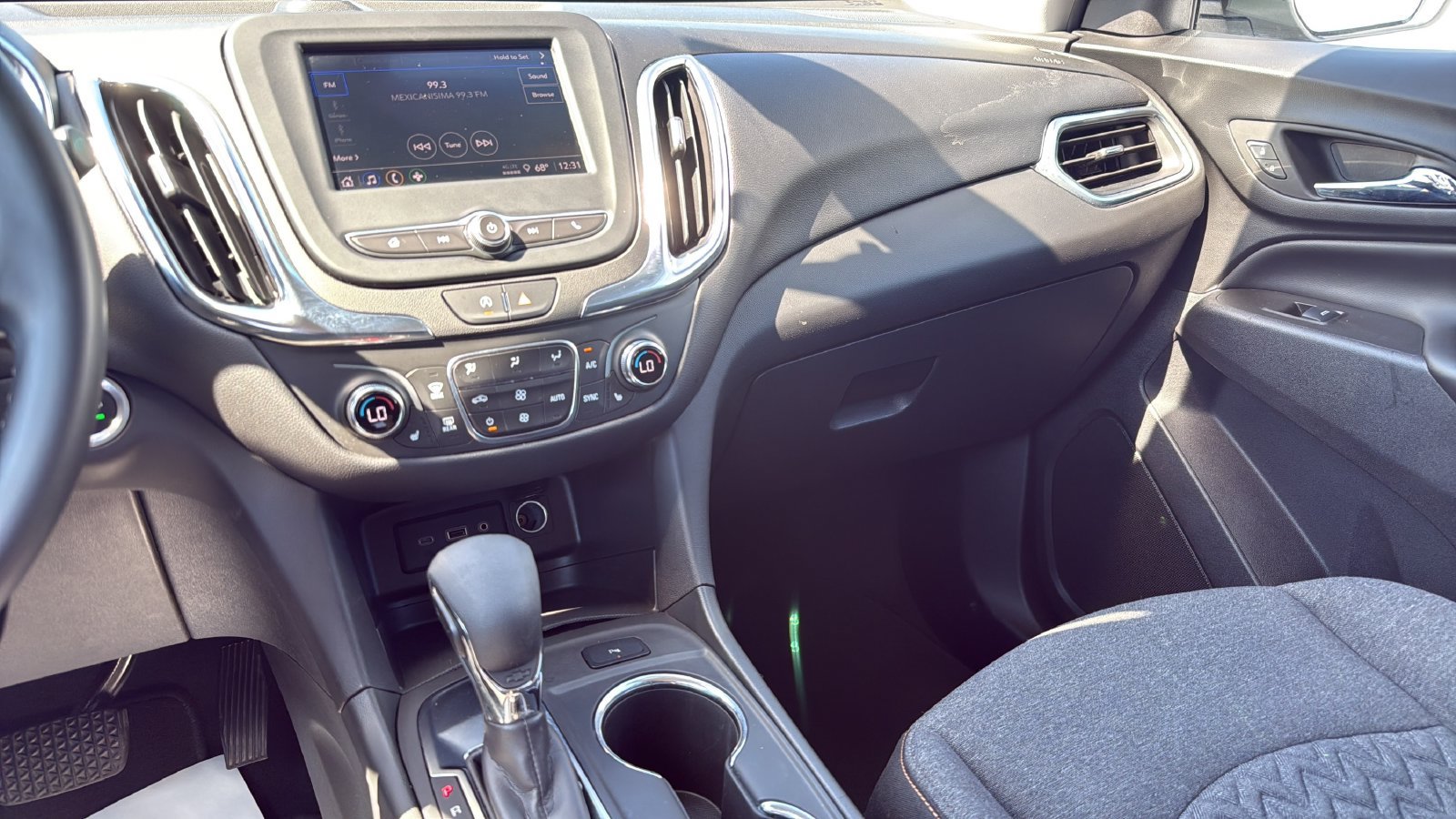 Used 2024 Chevrolet Equinox LT FWD image 19