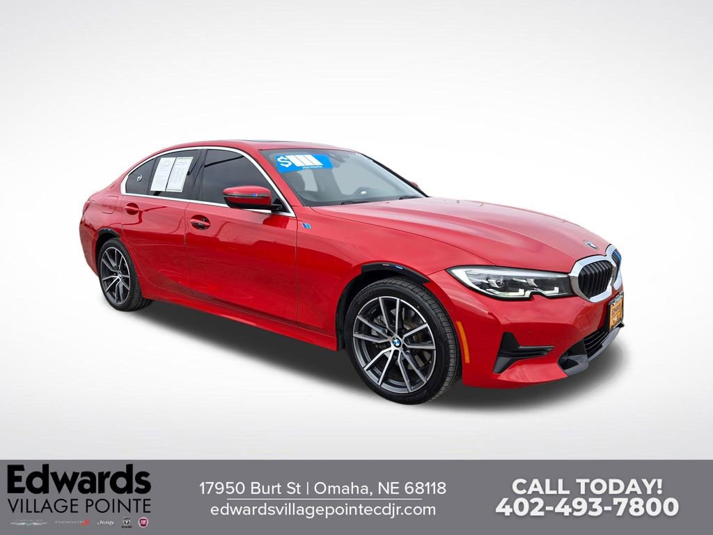 Used 2021 BMW 330i xDrive Sedan w/ Convenience Package image 1