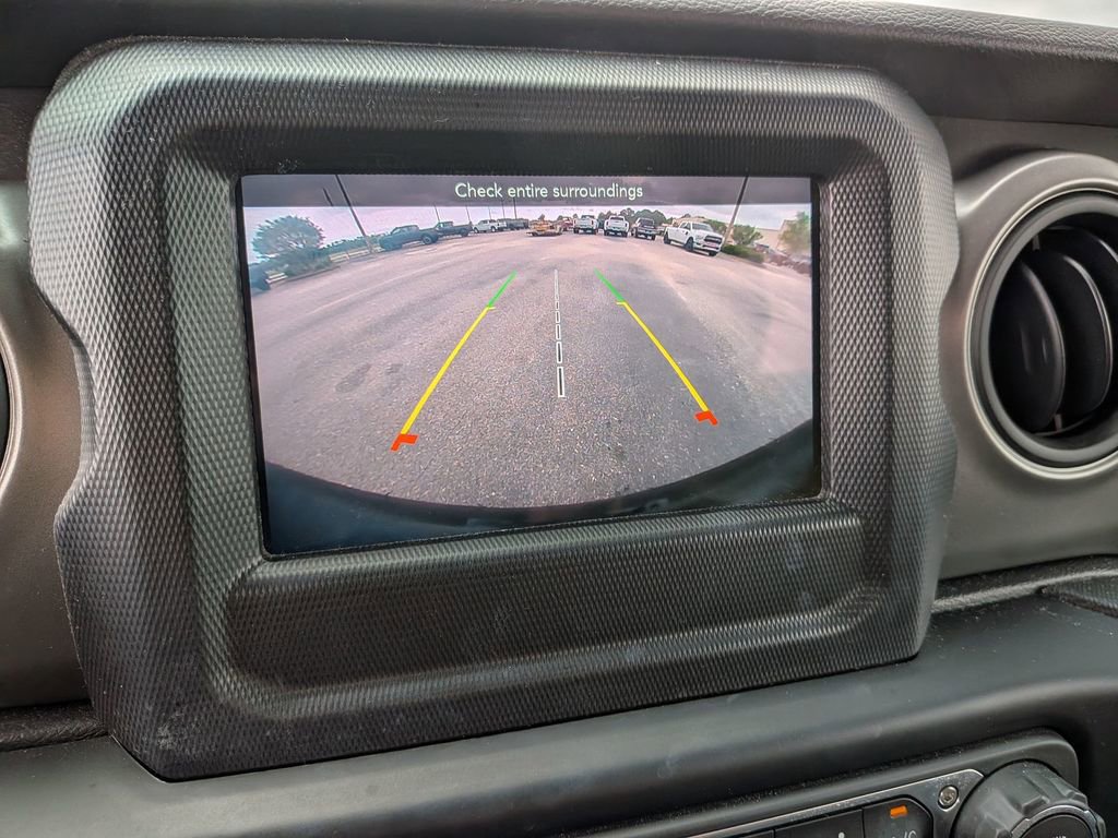 Used 2022 Jeep Wrangler Sport AWD/4WD image 23
