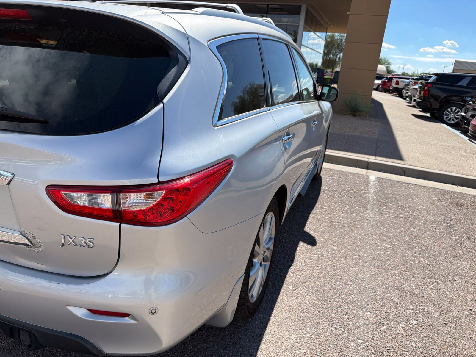 Used 2013 INFINITI JX35 AWD w/ Premium Pkg image 7
