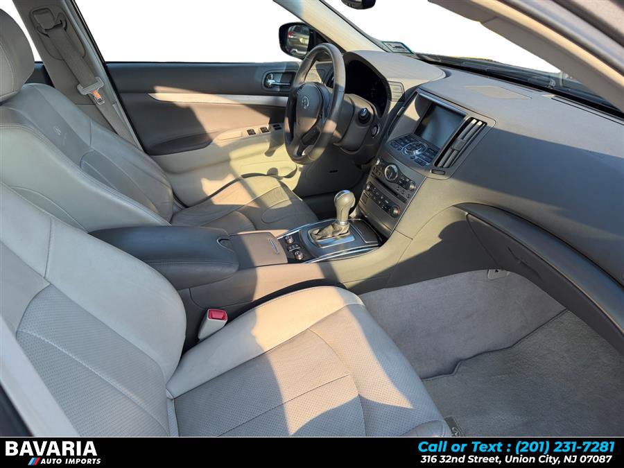 Used 2013 INFINITI G37 x Sedan w/ Premium Pkg image 17
