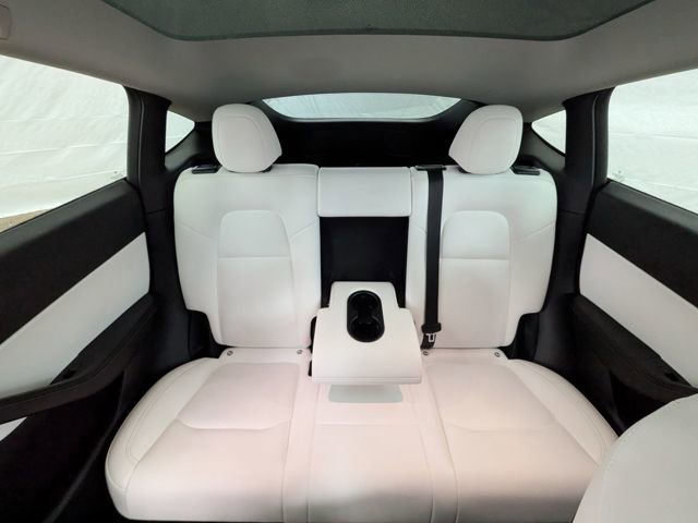 Used 2022 Tesla Model Y Performance image 18