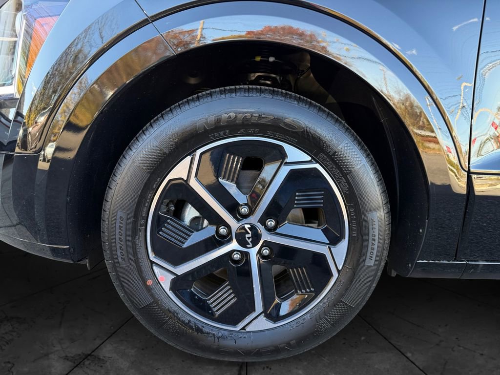 New 2026 Kia Niro SX image 14