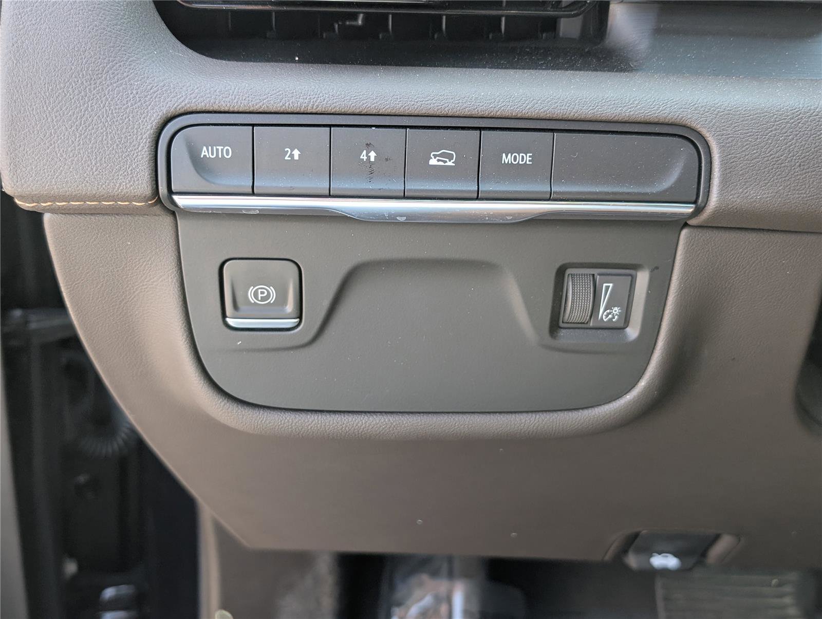 Used 2022 Cadillac Escalade Premium Luxury image 28