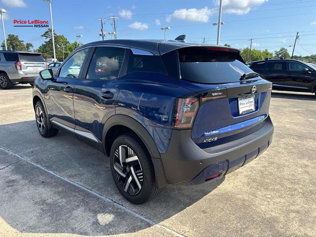 Used 2025 Nissan Kicks SV image 10