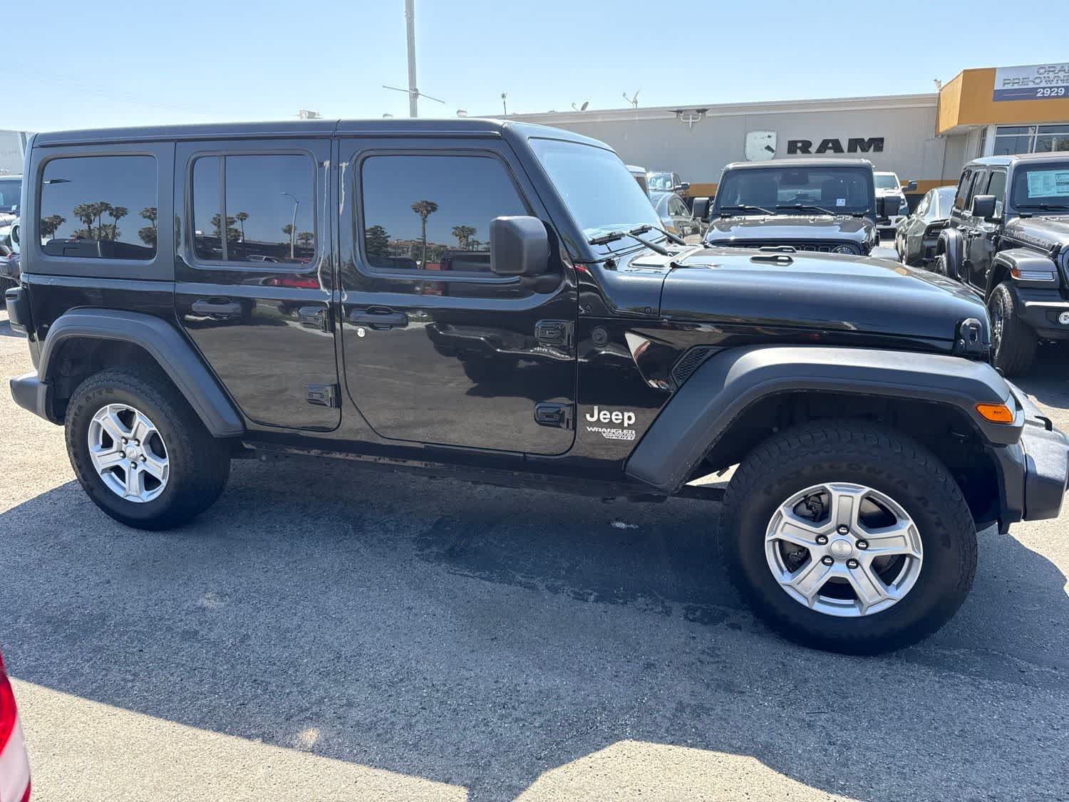 Used 2019 Jeep Wrangler Unlimited Sport S AWD/4WD image 9