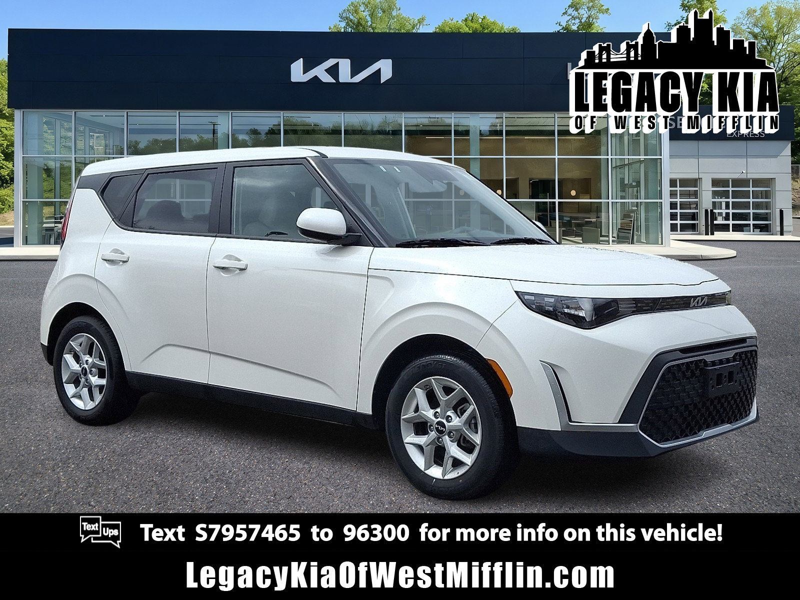 Used 2025 Kia Soul LX w/ LX Technology Package image 1