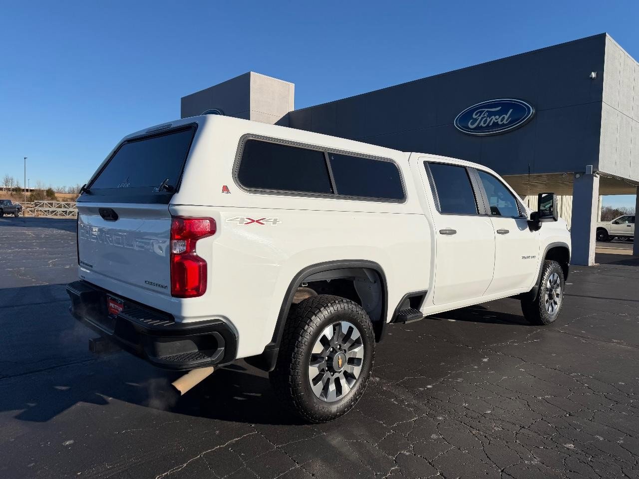 Used 2021 Chevrolet Silverado 2500 Custom w/ Custom Value Package image 4