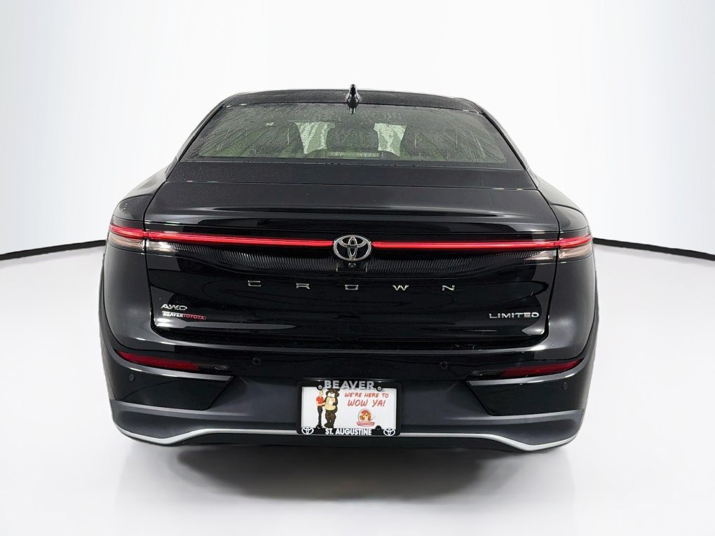 Used 2023 Toyota Crown AWD/4WD image 8