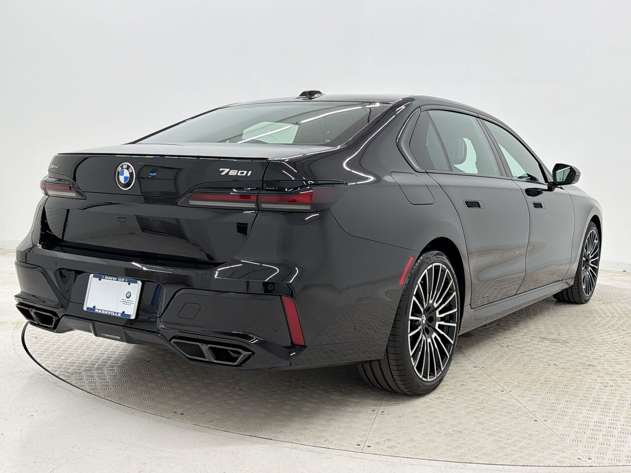 New 2026 BMW 760i xDrive AWD/4WD image 9