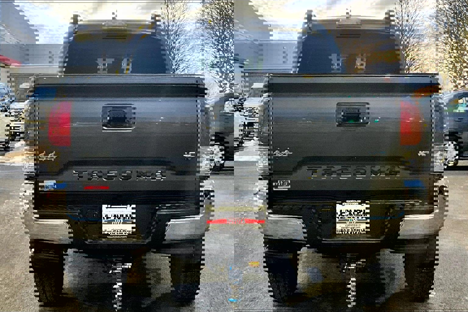 Used 2022 Toyota Tacoma TRD Off-Road image 4