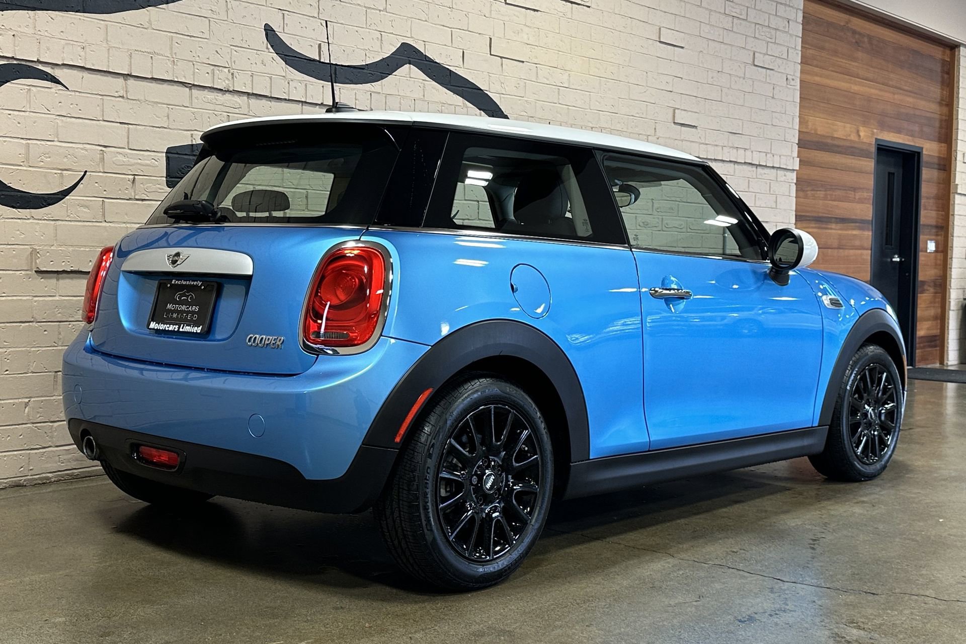 Used 2015 MINI Cooper 2-Door Hardtop FWD image 5