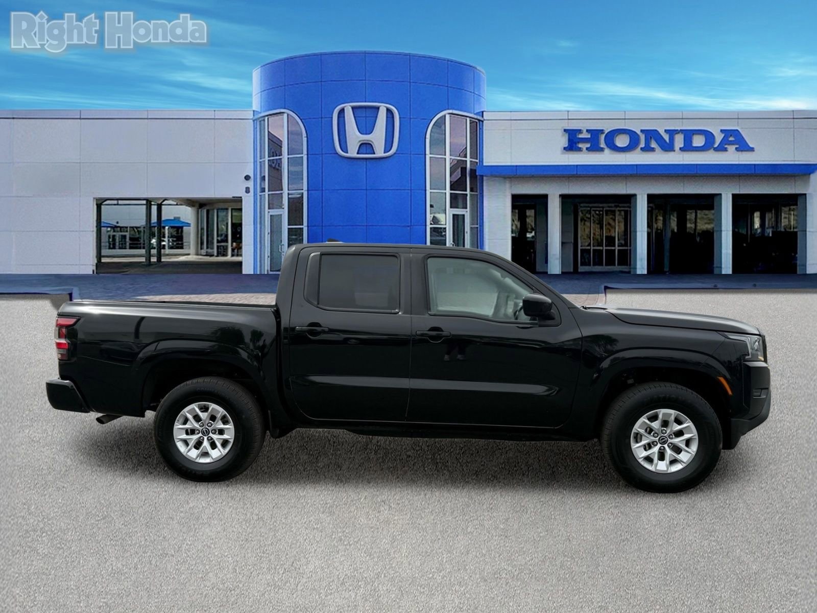 Used 2024 Nissan Frontier SV AWD/4WD image 9