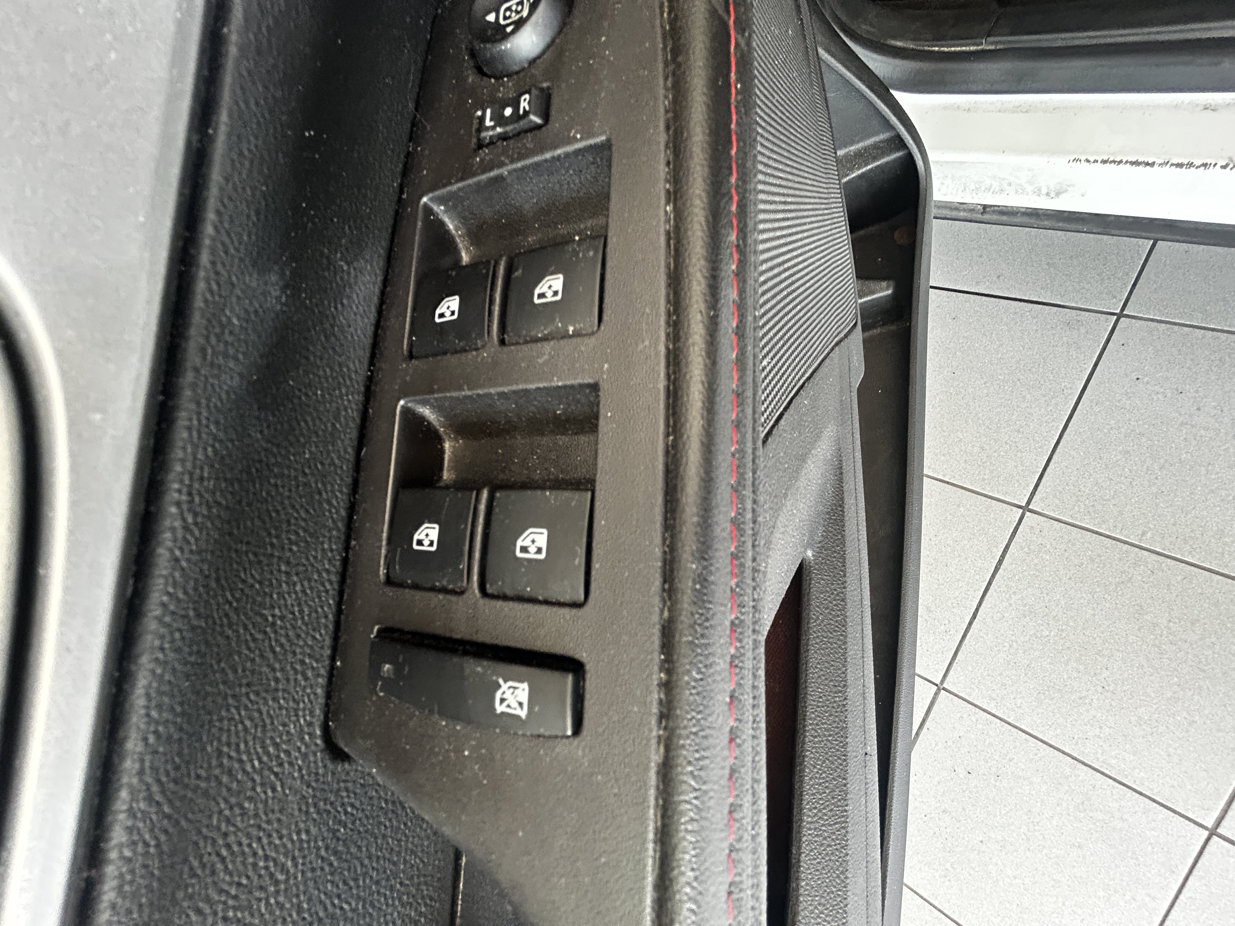 Used 2015 Chevrolet Equinox LT FWD image 14