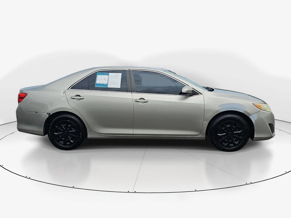 Used 2013 Toyota Camry FWD image 5