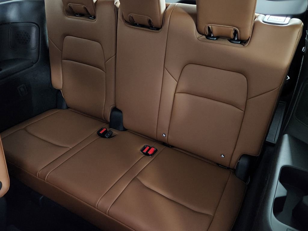 New 2026 Nissan Pathfinder Platinum image 13