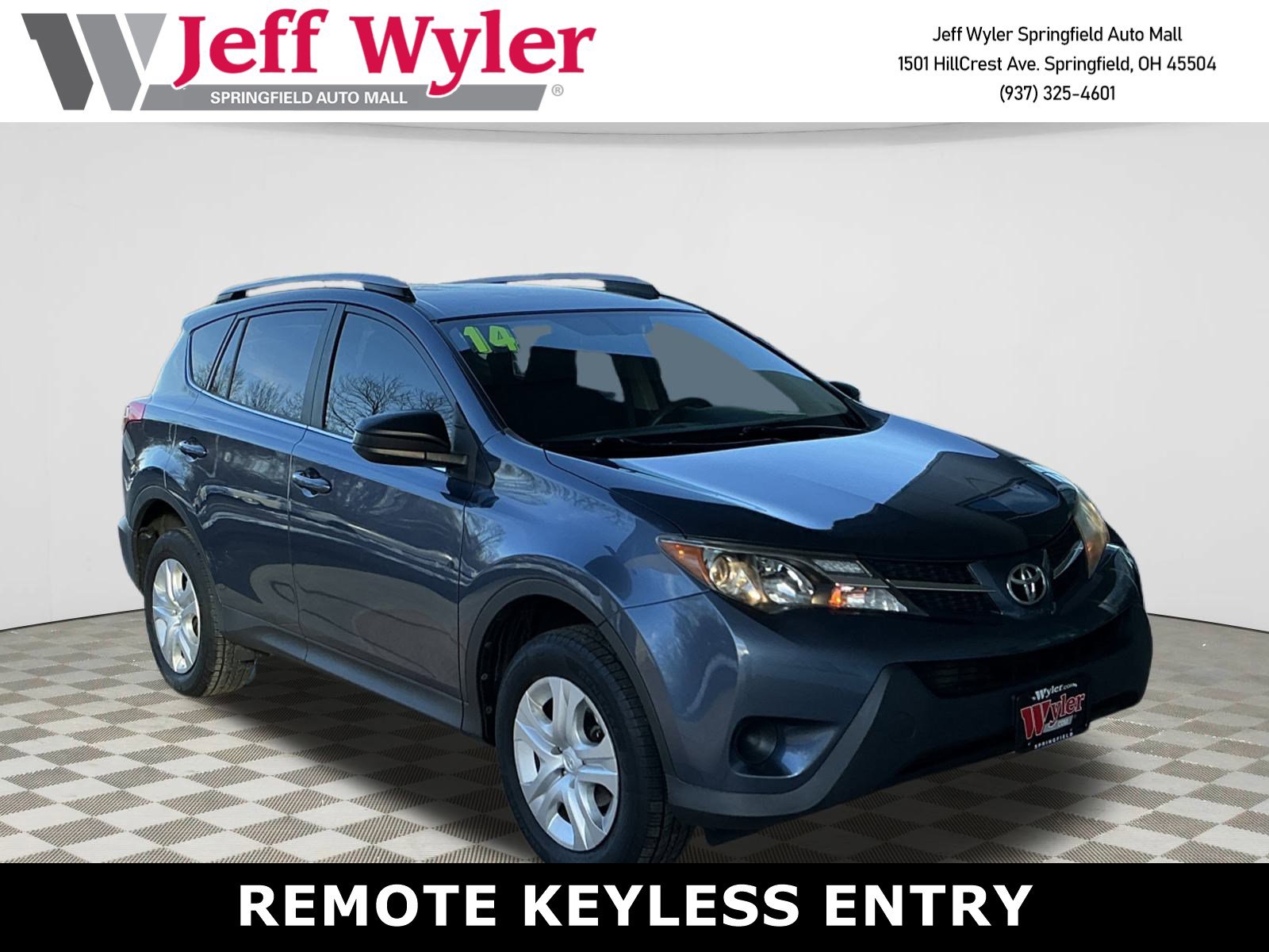 Used 2014 Toyota RAV4 LE image 1