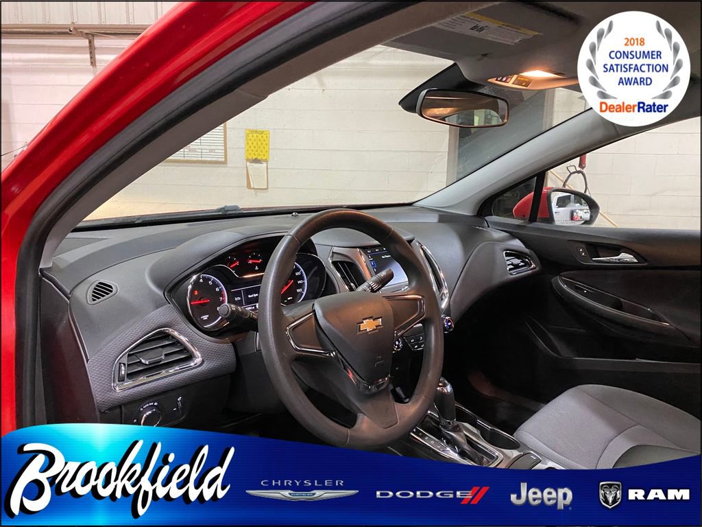 Used 2019 Chevrolet Cruze LS image 28