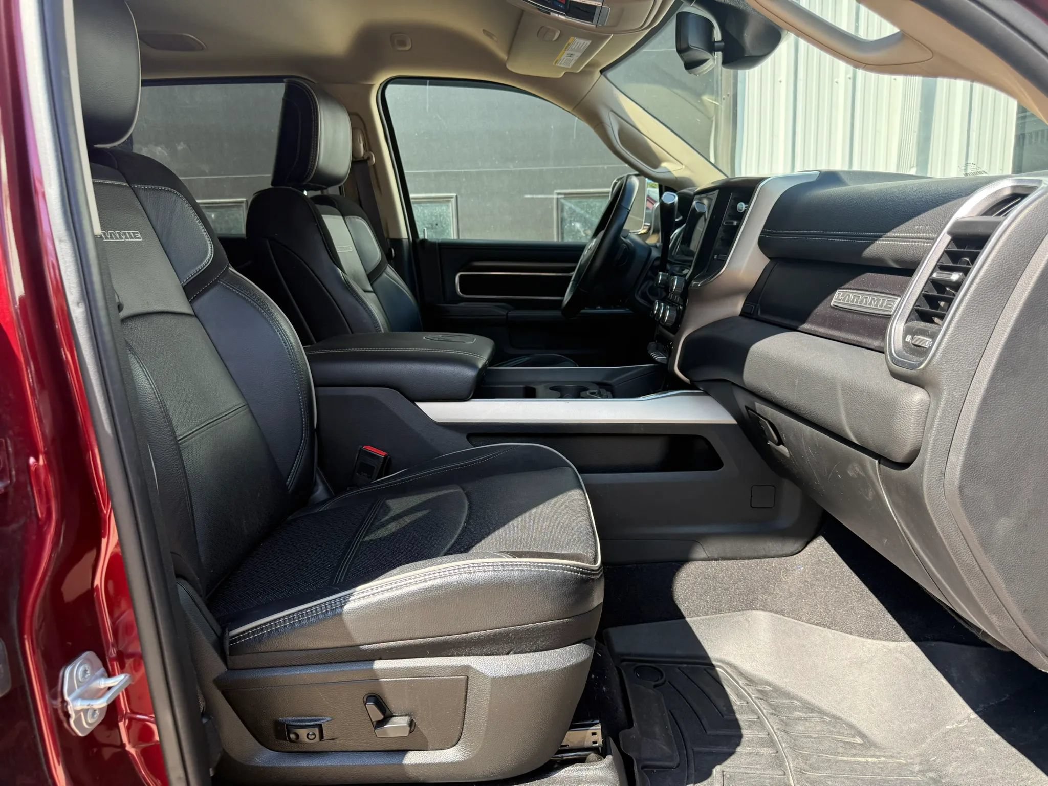 Used 2022 RAM 2500 Laramie AWD/4WD image 10