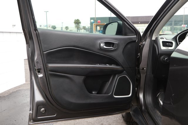 Used 2020 Jeep Compass Sport image 18