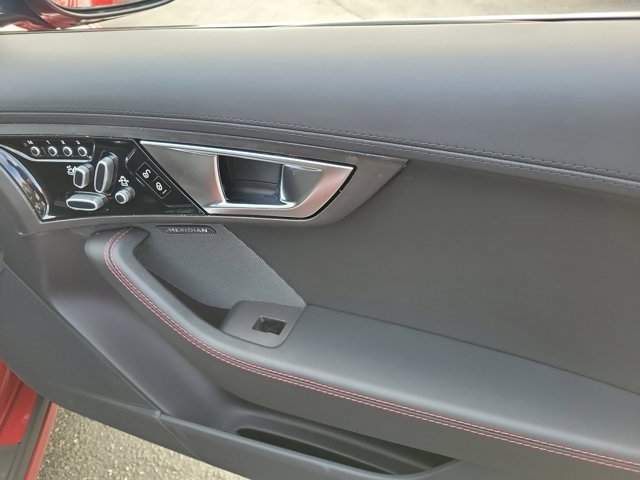 Used 2014 Jaguar F-TYPE S image 6