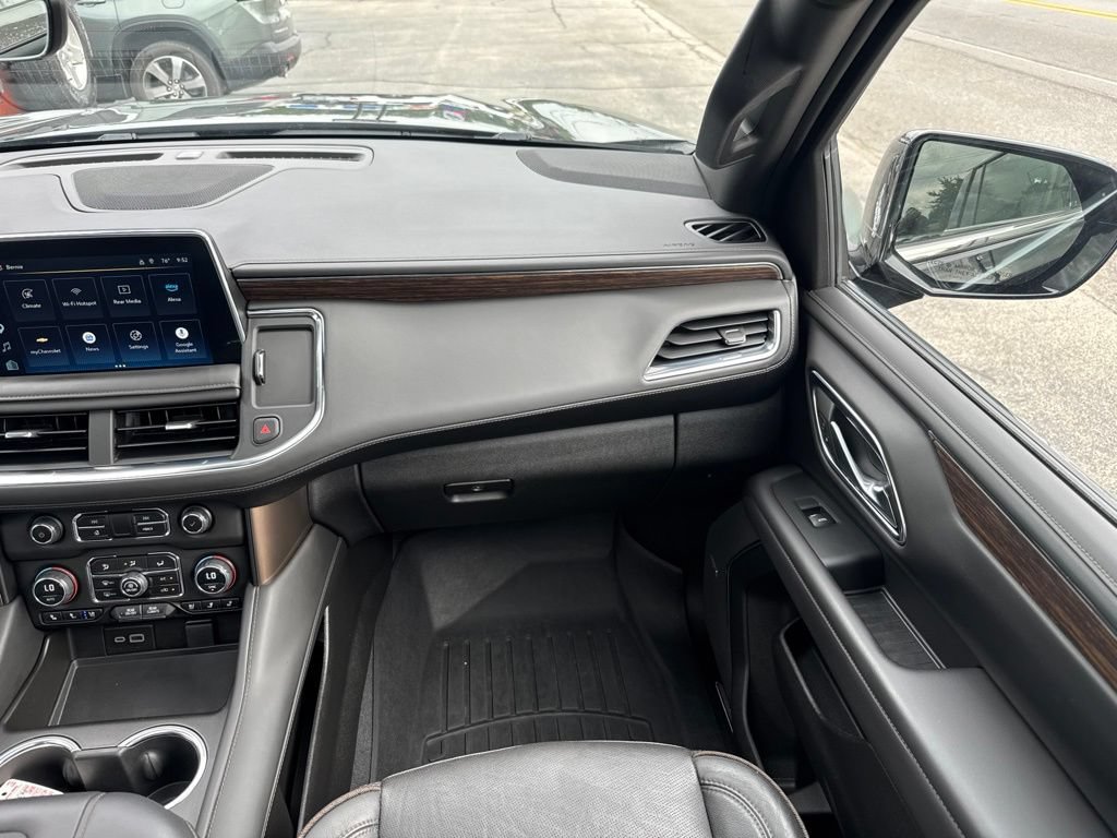 Used 2023 Chevrolet Suburban High Country w/ LPO, Illumination Package AWD/4WD image 30