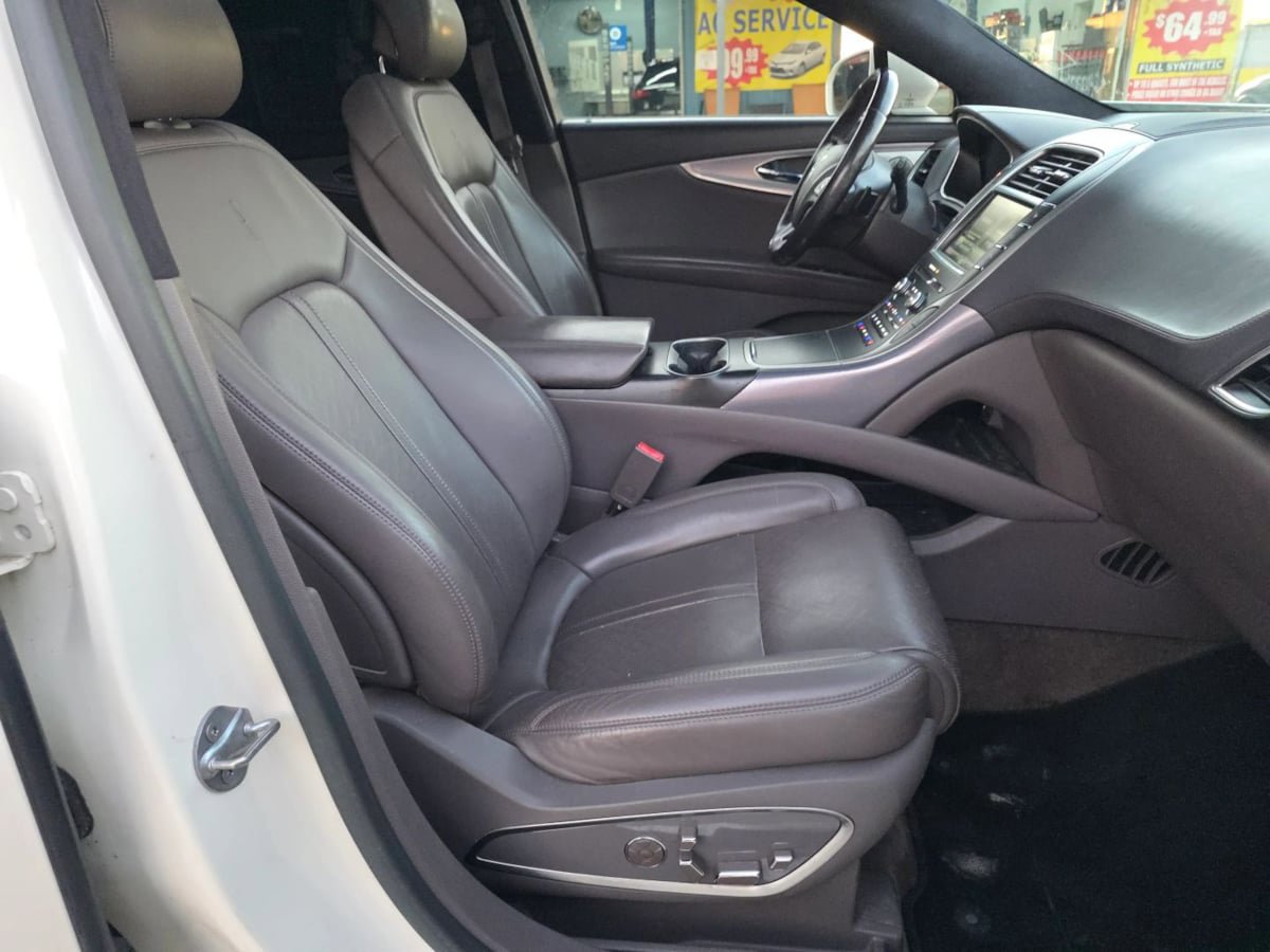 Used 2016 Lincoln MKX Black Label w/ Technology Package AWD/4WD image 18
