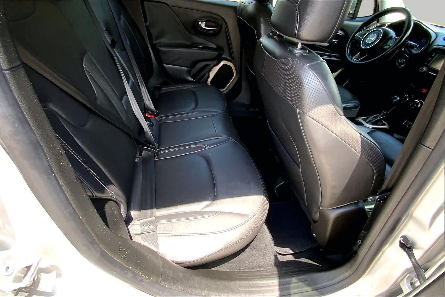 Used 2016 Jeep Renegade Limited FWD image 20