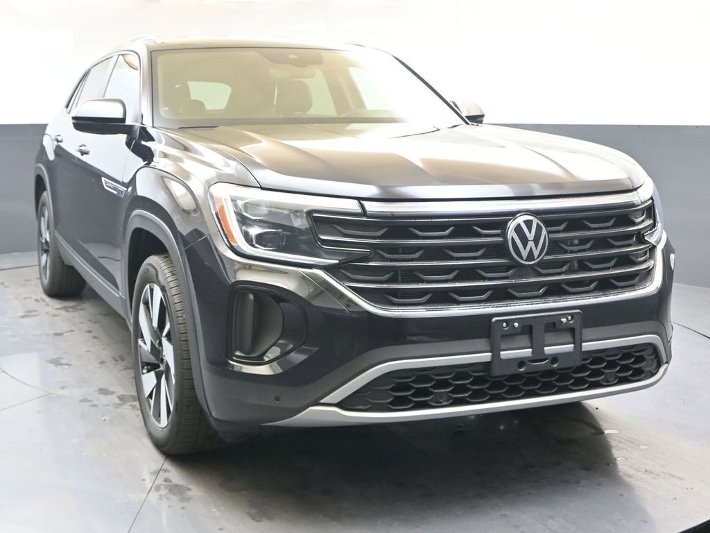 Used 2025 Volkswagen Atlas Cross Sport SE image 8