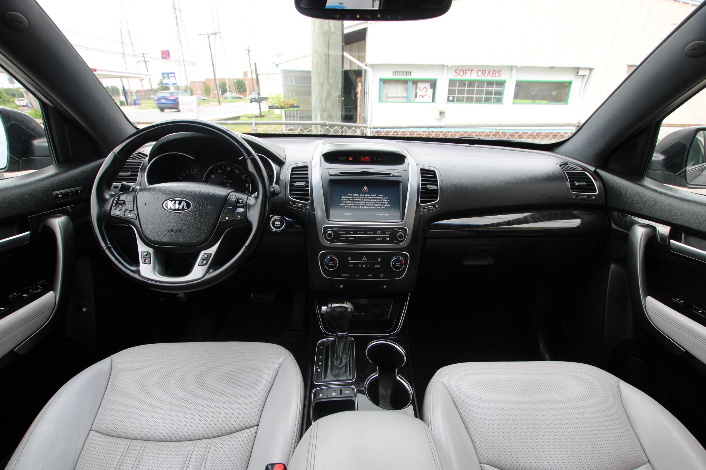 Used 2014 Kia Sorento SX w/ 3rd Row Package AWD/4WD image 13