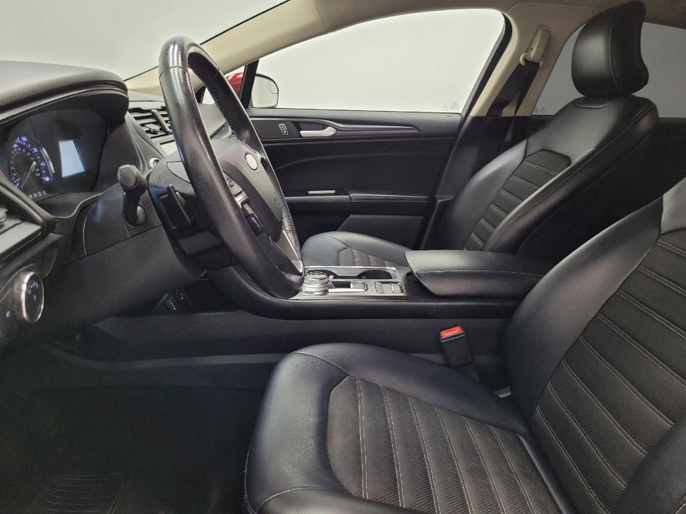 Used 2018 Ford Fusion SE w/ Equipment Group 201A FWD image 17