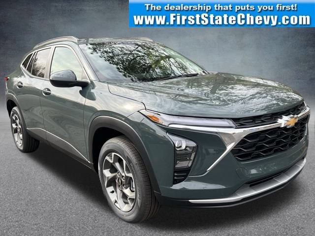 New 2025 Chevrolet Trax LT w/ Driver Confidence Package
