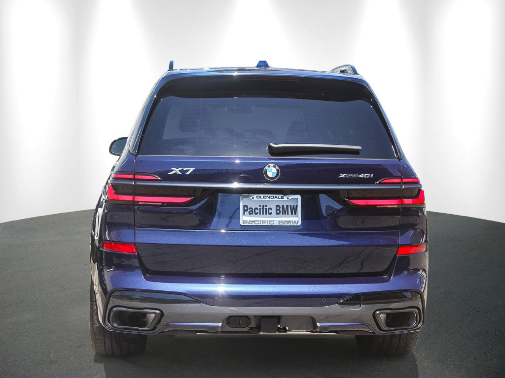 Used 2026 BMW X7 xDrive40i w/ M Sport Package AWD/4WD image 5