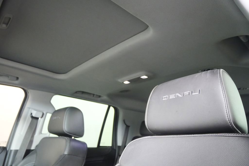 Used 2018 GMC Yukon Denali image 10