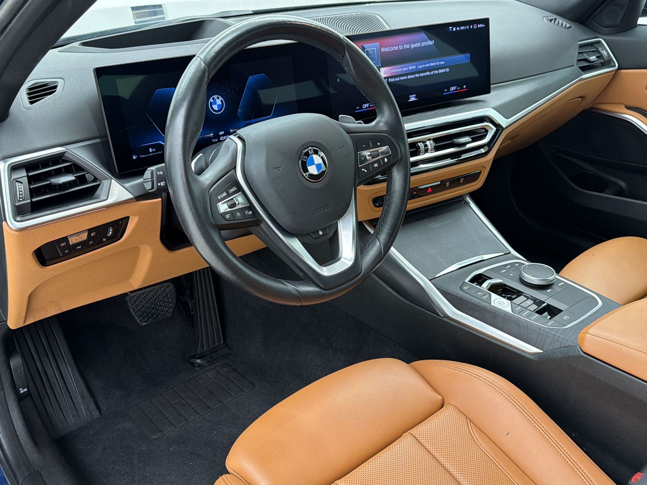 Used 2023 BMW 330i Sedan w/ Premium Package RWD image 4