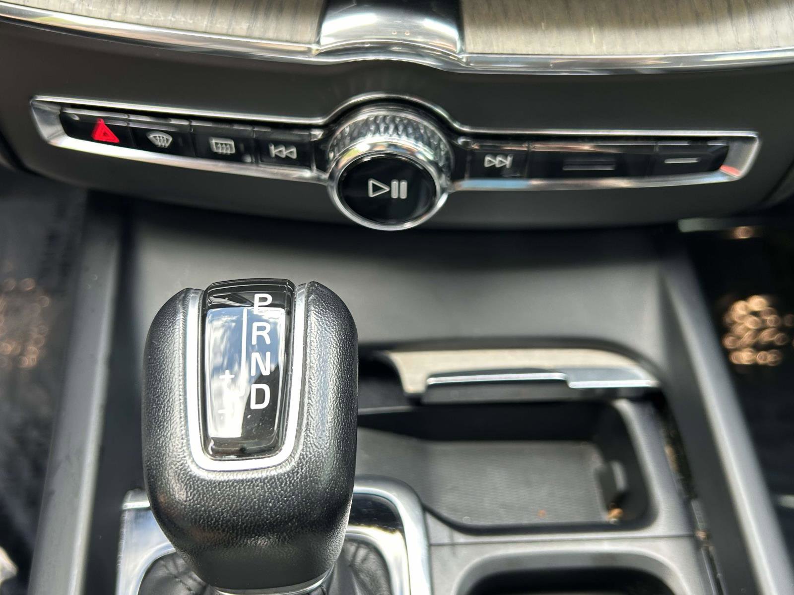 Used 2018 Volvo XC60 T6 Inscription w/ Convenience Package image 30