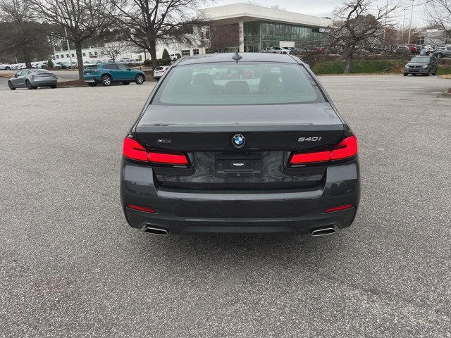 Used 2023 BMW 540i xDrive w/ M Sport Package image 4