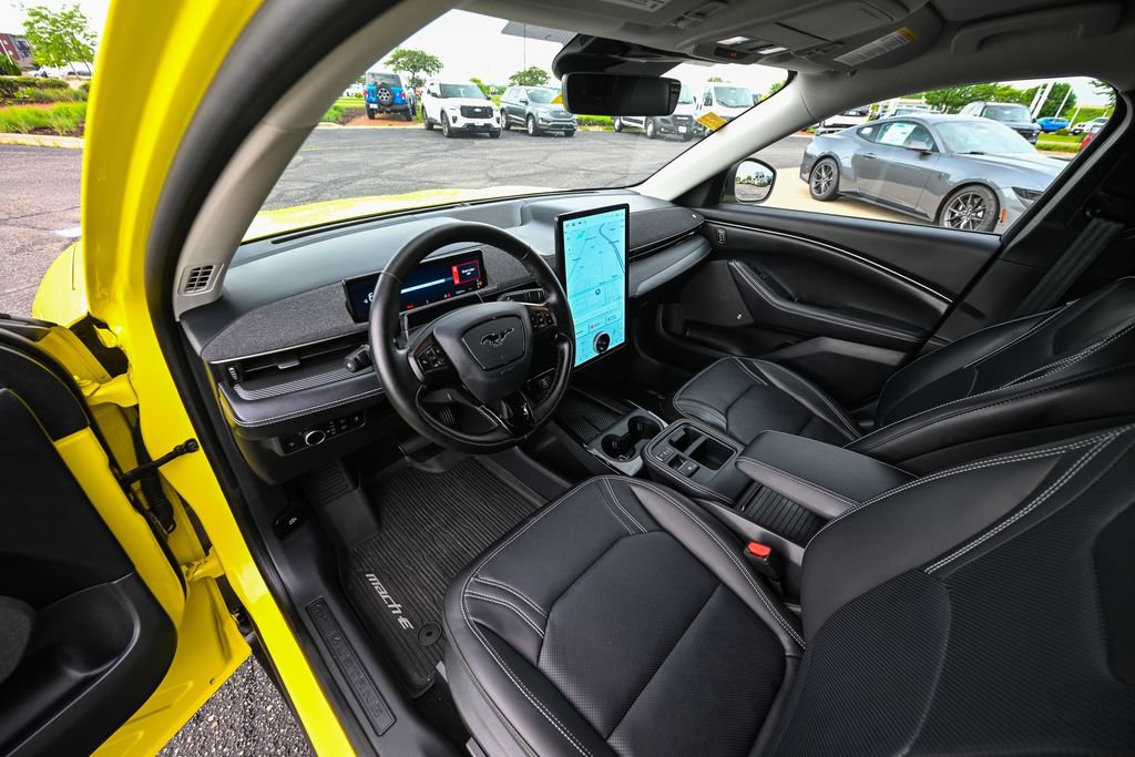 Used 2025 Ford Mustang Mach-E Premium AWD/4WD image 18