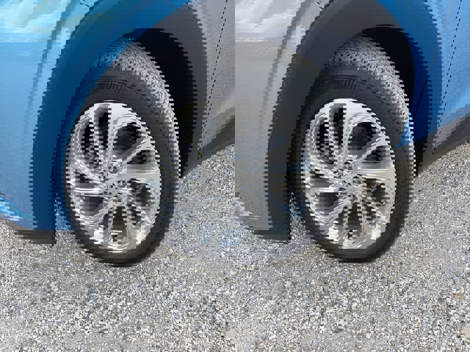 New 2027 Chevrolet Bolt LT image 13