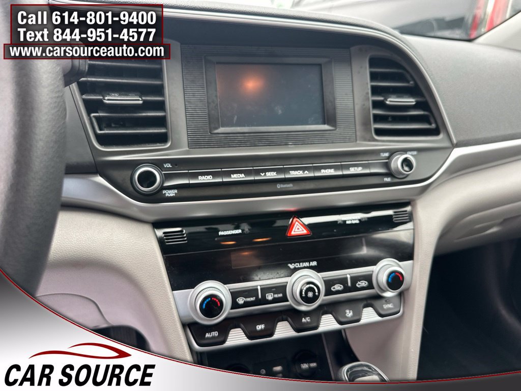 Used 2020 Hyundai Elantra SE FWD image 13