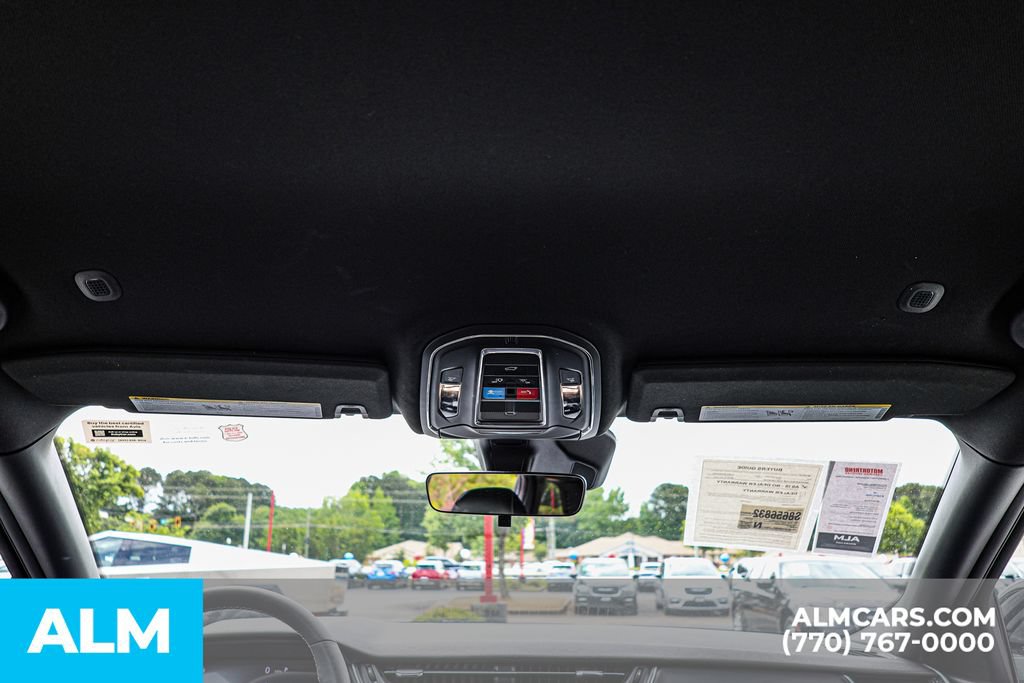 Used 2025 Jeep Grand Cherokee Altitude AWD/4WD image 54